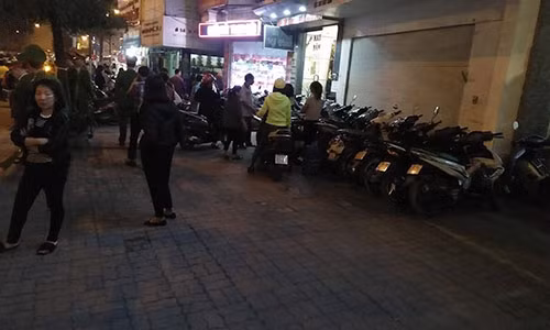 Điểm trông giữ ở 362 Tây Sơn.