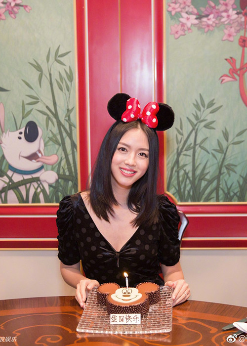 Năm 2016, Trương Tử Lâm sinh con gái đầu lòng. Ảnh: Sina