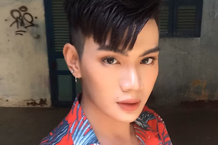 Là người thứ ba như Nam Em, Đào Bá Lộc cũng không ngần ngại kể lể. Anh thú nhận từng là người đến sau trong tình yêu hơn 5 lần. Ảnh: FBNV