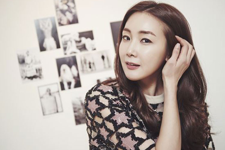 Choi Ji Woo đã tìm được bến đỗ bình yên sau thời gian lận đận đường tình duyên. Ảnh: Xportsnews