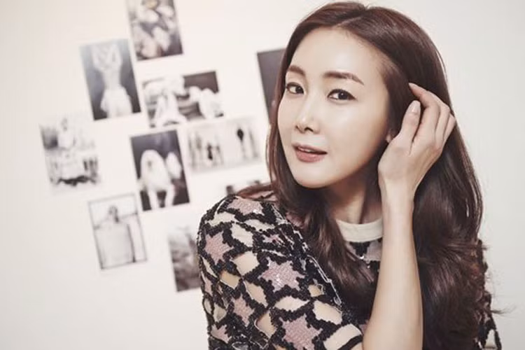 Choi Ji Woo đã tìm được bến đỗ bình yên sau thời gian lận đận đường tình duyên. Ảnh: Xportsnews