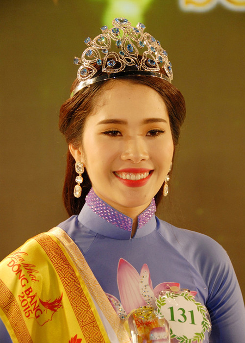 Năm 2015, Nam Em trở thành Hoa khôi Đồng bằng sông Cửu Long. Ảnh: Người lao động