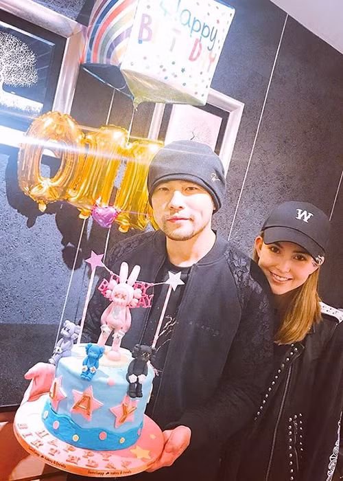 Sau 3 năm kết hôn, vợ chồng Châu Kiệt Luân có đủ nếp đủ tẻ. Ảnh: Instagram nhân vật