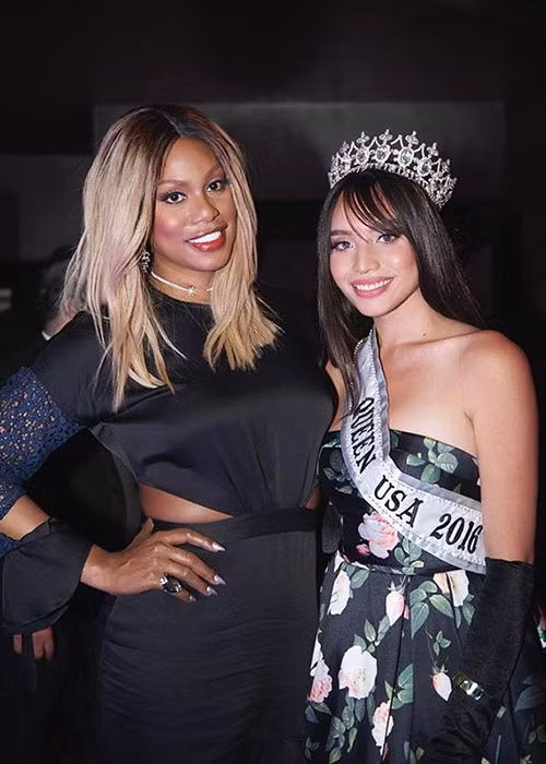 Kataluna Enriquez năm nay 24 tuổi, đến từ Santa Clara, Califorina, Mỹ.