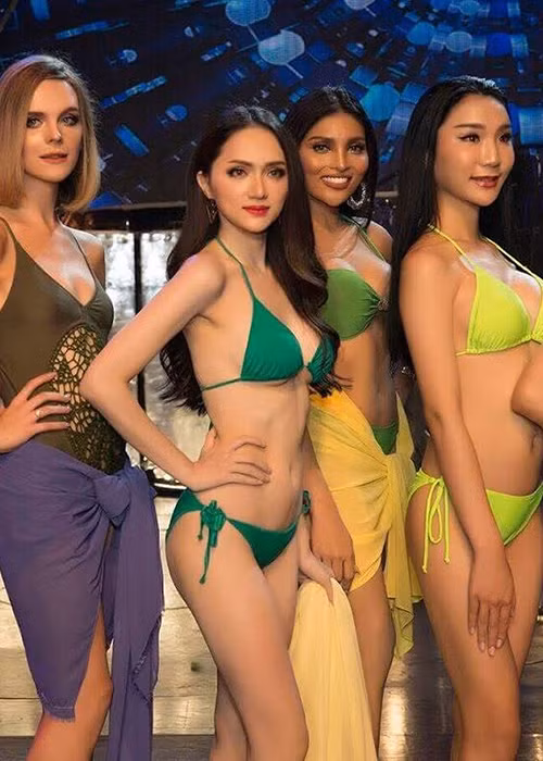 Để giữ vóc dáng cân đối, gợi cảm cho phần trình diễn áo tắm, Hương Giang chỉ ăn salad, thậm chí đã uống nước thay cơm. Theo nữ ca sĩ, vì lịch trình bận rộn nên cô và các thí sinh không có thời gian tập thể hình.