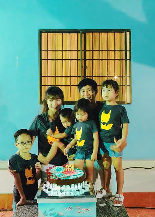 Minh Hà đón sinh nhật bên ông xã Lý Hải và các con.