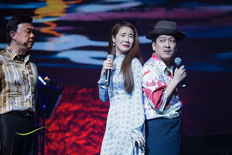 Hoạt động tại sân khấu Nụ cười mới, Trường Giang được trau dồi khả năng diễn xuất.