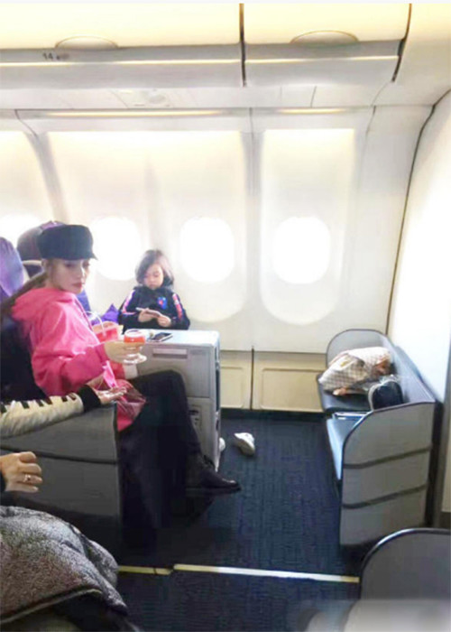 Lý Tiểu Lộ và Giả Nãi Lượng đã không xuất hiện bên nhau trong hơn 3 tháng nay. Ảnh: Sina