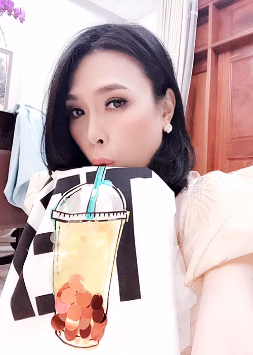 Giọng ca gốc Đà Nẵng nhí nhảnh, trẻ trung ở tuổi 37.