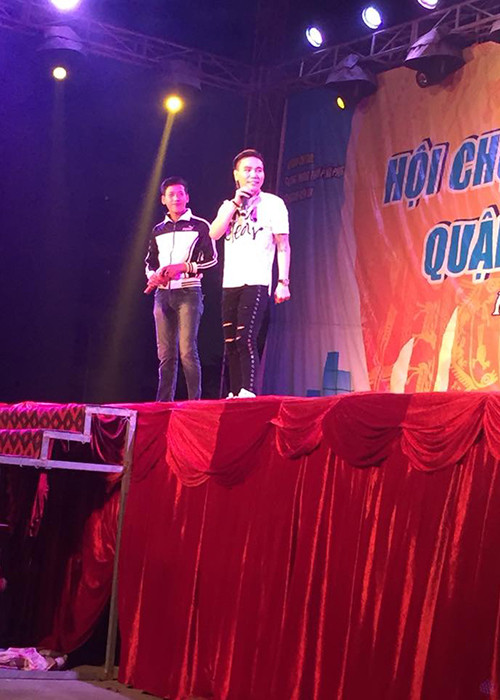 Theo Người đưa tin, một người bạn chơi với Châu Việt Cường cho hay, khoảng 3 năm nay, Châu Việt Cường có nhiều show diễn và chịu khó đi các tỉnh hát nên cuộc sống đỡ khó khăn.