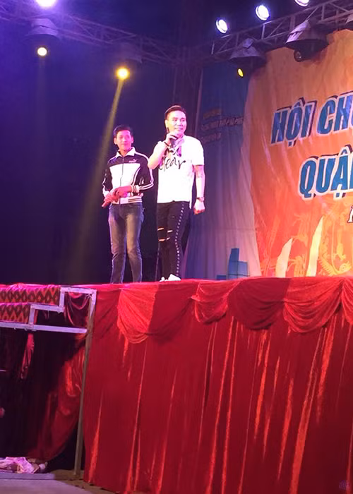 Theo Người đưa tin, một người bạn chơi với Châu Việt Cường cho hay, khoảng 3 năm nay, Châu Việt Cường có nhiều show diễn và chịu khó đi các tỉnh hát nên cuộc sống đỡ khó khăn.