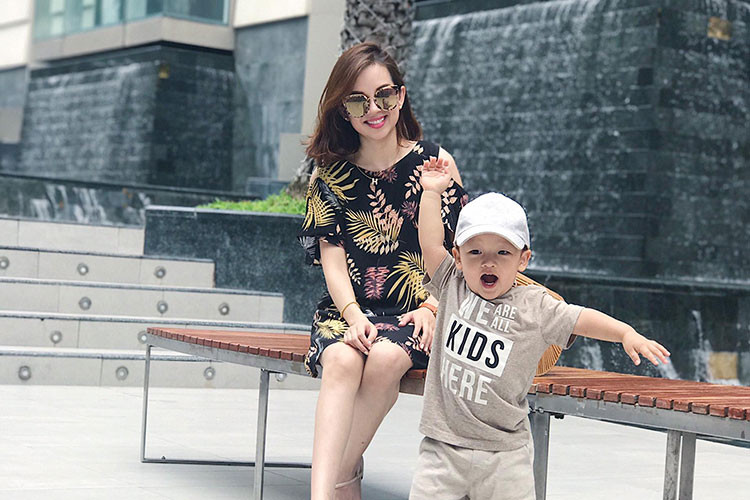 Ly Kute hạnh phúc chứng kiến cậu con trai kháu khỉnh của mình lớn lên mỗi ngày.