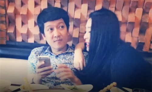 Hình ảnh gây tranh cãi của Quế Vân và Trường Giang, Quế Vân còn viết status khá dài tố Trường Giang trên trang cá nhân.