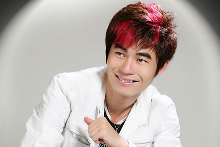 Ca sĩ, nhạc sĩ Hồ Duy Minh dính vào ma túy trong nhiều năm. 4 tháng trước khi nhảy cầu tự tử, anh sử dụng ma túy, bị ảo giác dẫn đến tự gây thương tích cho bản thân. Ảnh: Khoedep