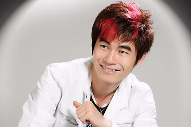 Ca sĩ, nhạc sĩ Hồ Duy Minh dính vào ma túy trong nhiều năm. 4 tháng trước khi nhảy cầu tự tử, anh sử dụng ma túy, bị ảo giác dẫn đến tự gây thương tích cho bản thân. Ảnh: Khoedep