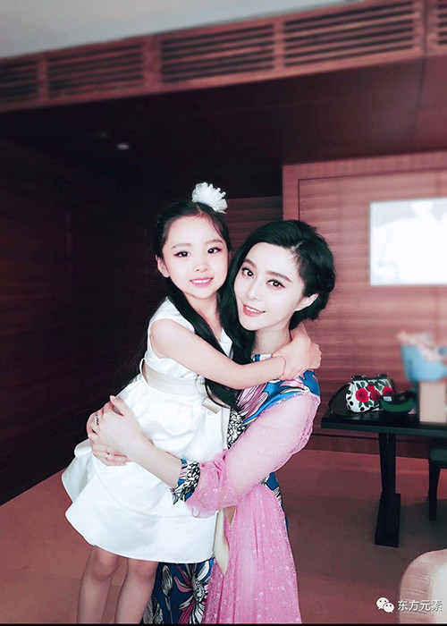 Từ nhỏ, Phạm Đóa Đóa đã rất xinh xắn, đáng yêu. Ảnh: Sohu