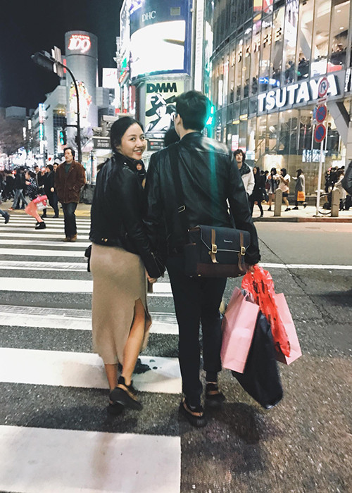 Văn Mai Hương có đường tình duyên khá lận đận. Tháng 11/2017, cô tuyên bố chia tay bạn trai làm thanh tra xây dựng.