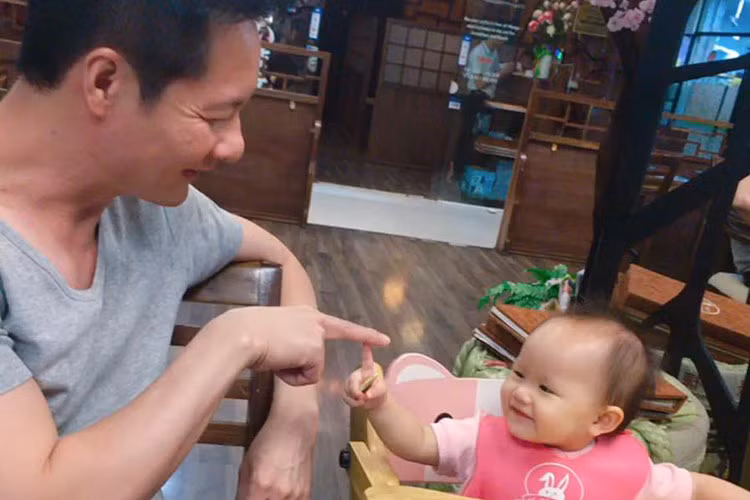 Bé Bồ Câu là con gái của người mẫu Phan Như Thảo và đại gia Đức An.