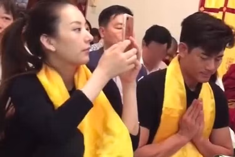 Tháng 9/2017, vợ chồng Quách Phú Thành chào đón cô con gái đầu lòng gia nhập tổ ấm. Ảnh: Sina