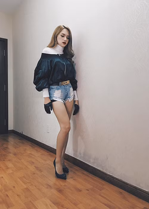 Xuất thân là ca sĩ, Hương Giang tự tin tham gia cuộc thi Hoa hậu Chuyển giới Quốc tế 2018.