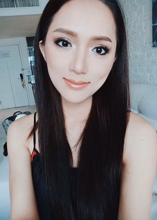 Hương Giang Idol miệt mài tham gia các hoạt động tại Thái Lan với vai trò hoa hậu.