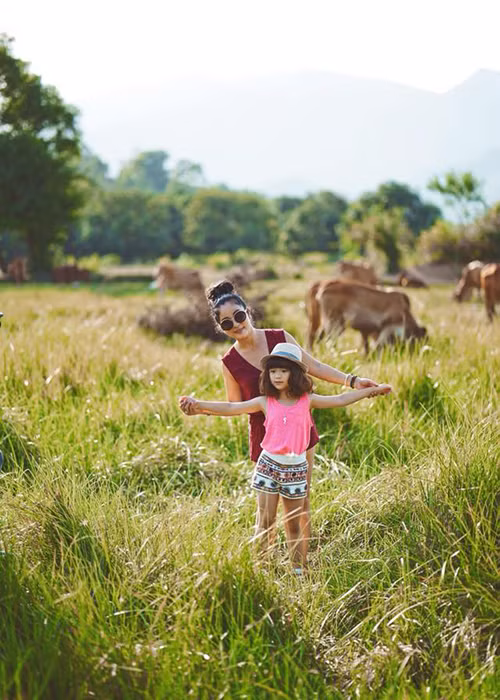 Thúy Nga đăng tải hình ảnh con gái sắp tròn 7 tuổi.