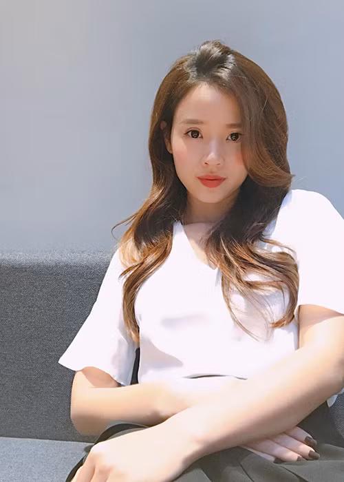 Midu tâm sự: “Đừng đóng vai Lọ Lem để thấy rằng gặp được hoàng tử là một phép màu. Hãy đóng vai công chúa để thấy rằng gặp được hoàng tử là một điều hiển nhiên và tất yếu”.