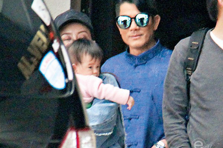 Ở tuổi 53, thiên vương Hong Kong đã có tổ ấm hạnh phúc. Ảnh: eastweek