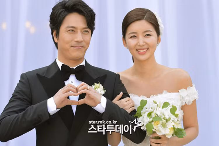 Park Sol Mi kết hôn với nam diễn viên Han Jae Suk và hạ sinh con gái đầu lòng cuối tháng 3/2014. Ảnh: Mk