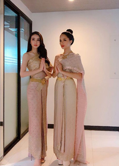 Hương Giang Idol xuất thân là ca sĩ, từng lọt top 4 cuộc thi Vietnam Idol 2012.