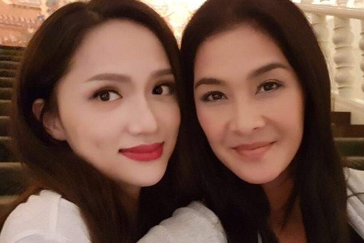 Mới đây, Hương Giang Idol khoe loạt ảnh thân thiết bên Lukkade Metinee. Ảnh: FBNV