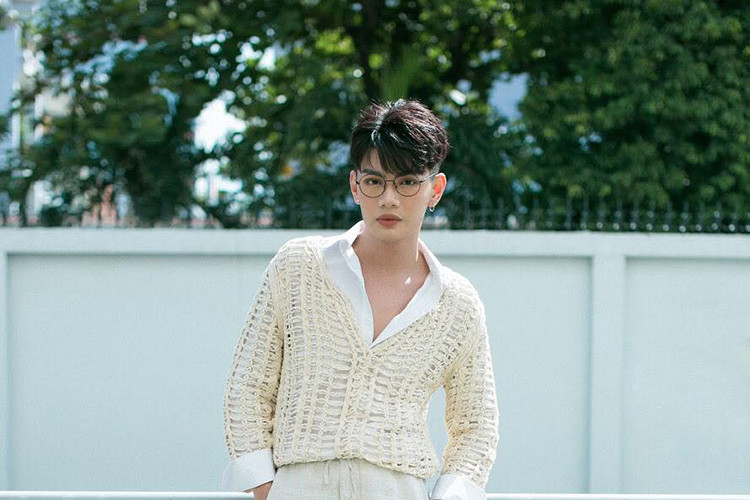 Đào Bá Lộc khẳng định anh không hề hay biết mình là người thứ ba. Vì không muốn giành giật hạnh phúc của người khác, anh đã quyết chia tay khi phát hiện sự thật. Ảnh: FBNV