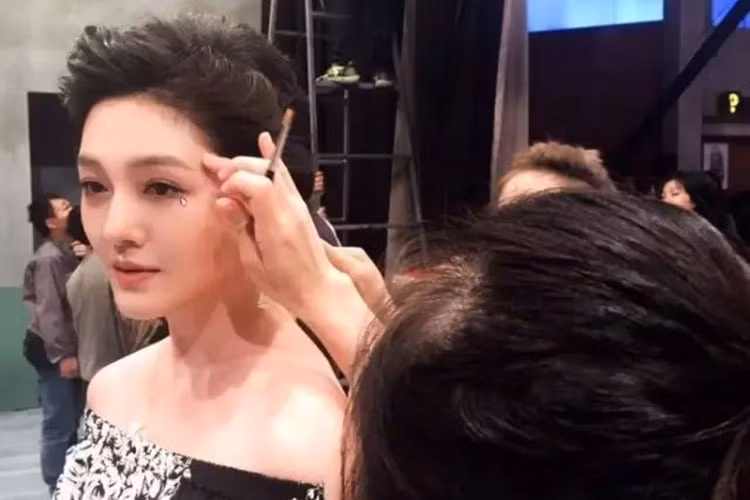 Sau khi sinh con, sức khỏe của Đại S sa sút trầm trọng. Ngoài bệnh động kinh, cô còn mắc chứng mất trí nhớ tạm thời.