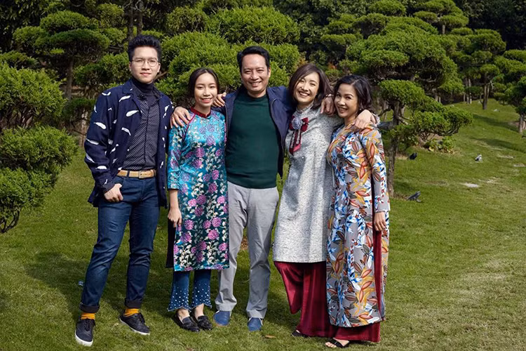 Diva Mỹ Linh kết hôn vào năm 1998 với nhạc sĩ Anh Quân. Cặp đôi sao Việt này hiện có 2 người con: một trai, một gái.