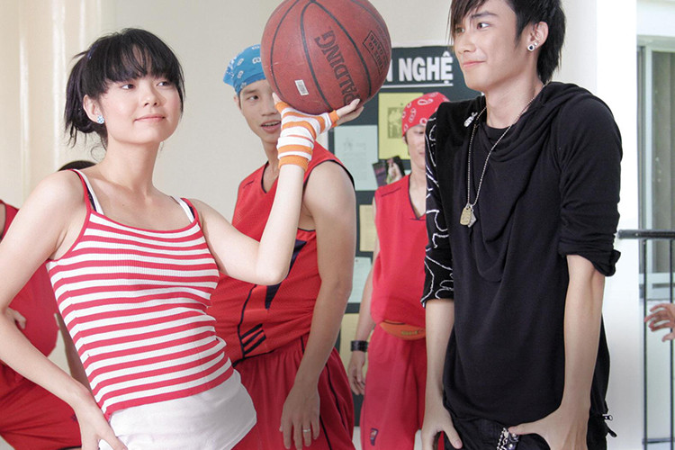 Năm 2009, bộ phim “Giải cứu thần chết” của đạo diễn Nguyễn Quang Dũng vượt ngưỡng 20 tỷ đồng. Ảnh: Lao động