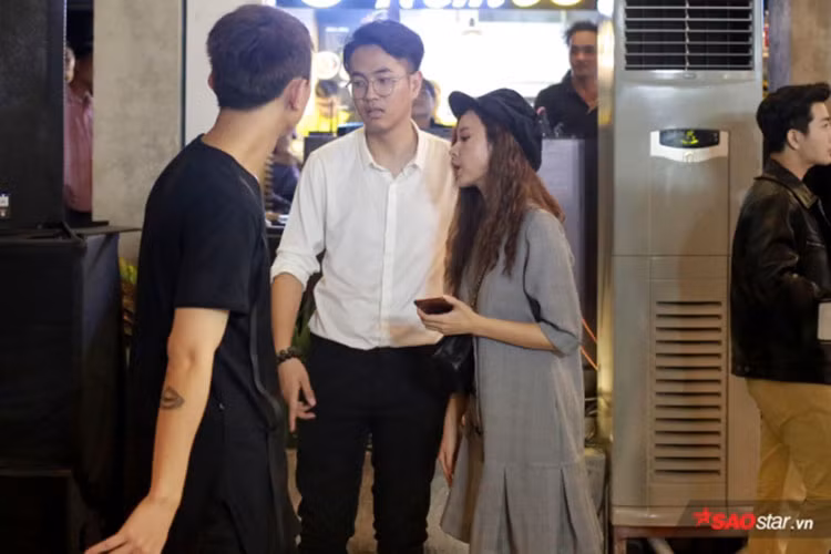 Cư dân mạng phát hiện bạn trai tin đồn của Midu là người bạn từng chơi chung nhóm với Phan Thành. Anh tên Khôi, là con trai của một đại gia miền Tây kinh doanh thủy sản. Ảnh: Saostar