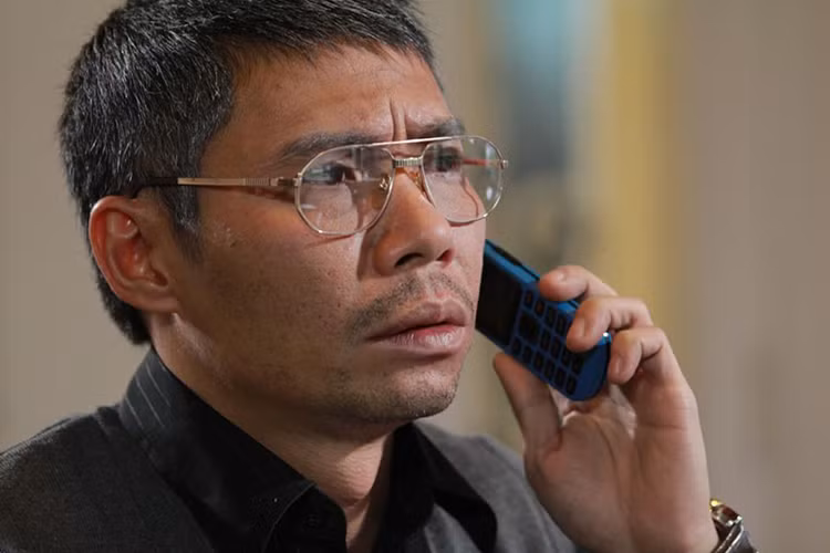 Ngoài sân khấu kịch, Công Lý còn ghi dấu ấn ở lĩnh vực phim truyền hình. Anh từng đóng “Khi đàn ông góa vợ bật khóc”, “Sống chung với mẹ chồng”, “Gió làng Kình”...Ảnh: VTV