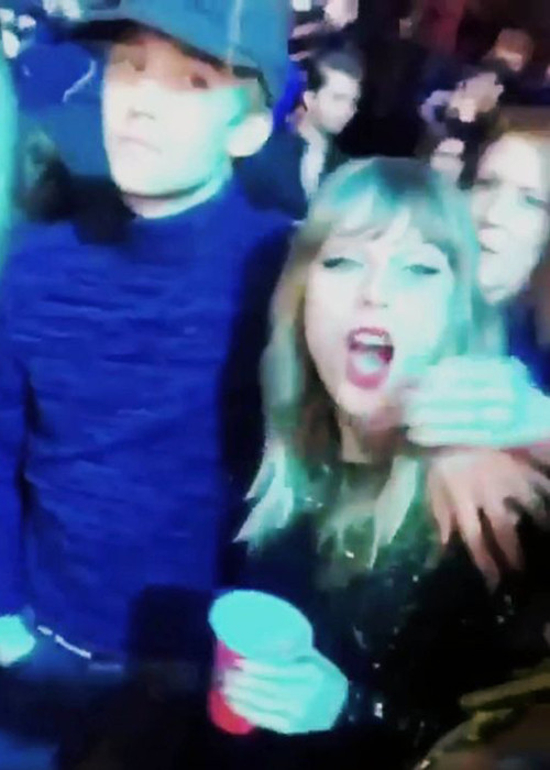 Tháng 2/2018, một nguồn tin tiết lộ với Enews rằng, Talyor dành nhiều thời gian bên bạn trai ở London. Ảnh: Instagram nhân vật