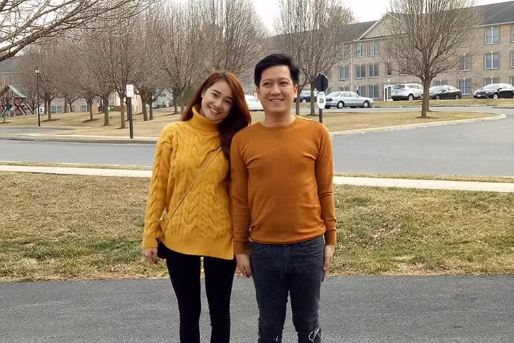 Xinh đẹp, dịu hiền, Nhã Phương xứng đáng được hạnh phúc. Thế nhưng, từ khi yêu Trường Giang, cô chịu không ít tổn thương vì bạn trai 2 lần bị tố bắt cá hai tay.