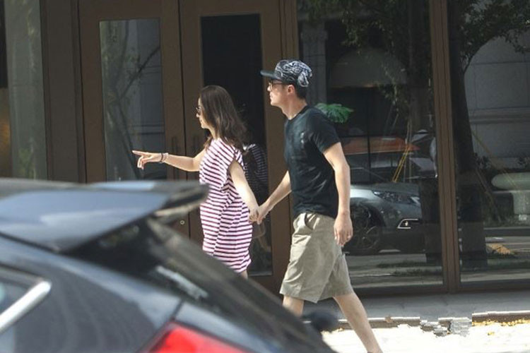 Hoắc Kiến Hoa và Lâm Tâm Như đều lên tiếng phủ nhận tin đồn ép cưới đồng thời âm thầm thể hiện sự quan tâm dành cho nhau.