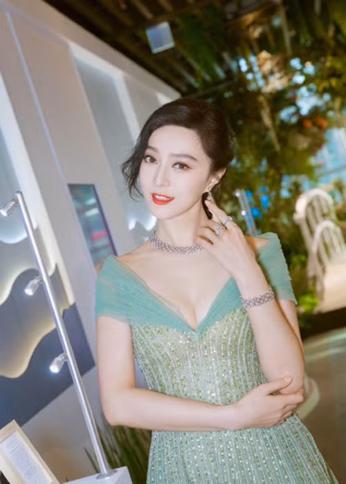 Mới đây, Phạm Băng Băng xuất hiện tại một sự kiện ở Đài Loan. Ảnh: Sina