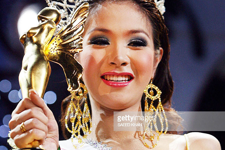 Tanyarat Jirapatpakon là người đẹp đăng quang Hoa hậu Chuyển giới Quốc tế 2007. Đại diện Thái Lan giành nhiều ưu thế khi nhận được sự cổ vũ từ khán giả trong nước.