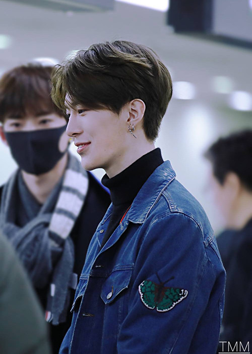 Phạm Thừa Thừa từng bỏ ngang việc học để tới Hàn Quốc theo đuổi giấc mơ ca hát. Ảnh: Fanpage