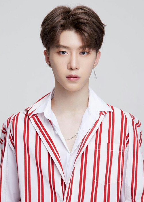 Phạm Thừa Thừa được cho là đã phẫu thuật thẩm mỹ để sở hữu vẻ ngoài bắt mắt hơn. Ảnh: Fanpage