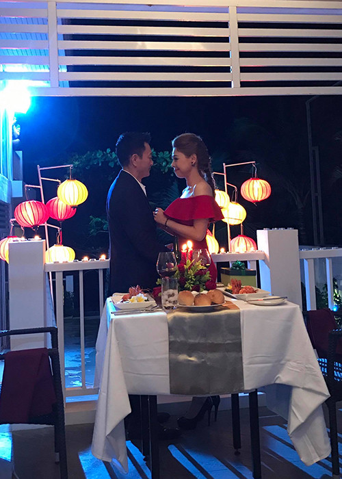 Khoảnh khắc lãng mạn của "búp bê" Thanh Thảo bên người bạn đời khiến nhiều người ghen tỵ.