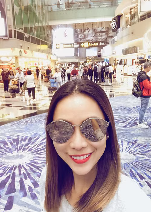 Khánh Ngọc đi du lịch là một trong những tin tức sao Việt trong ngày 9/3.