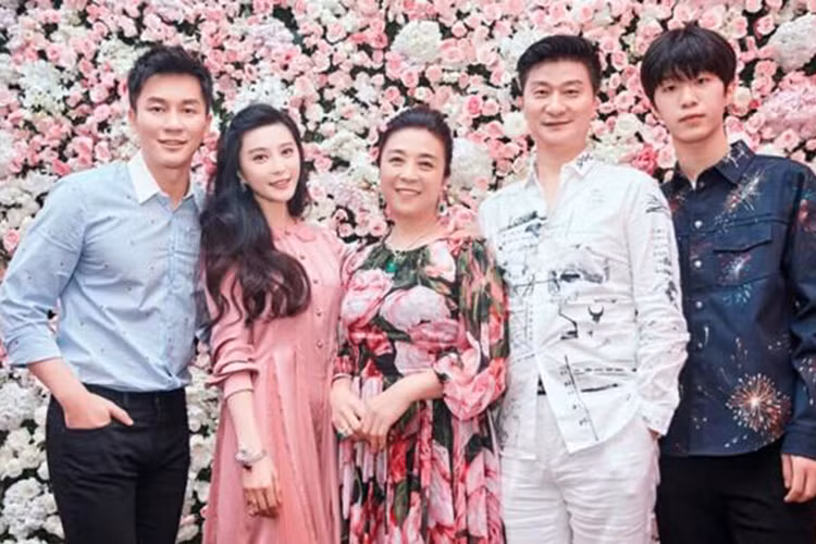 Phạm Băng Băng thương và cảm thấy biết ơn mẹ vì nếu không được mẹ dạy dỗ nghiêm khắc thì cô chắc không có ngày hôm nay. Ảnh: 163