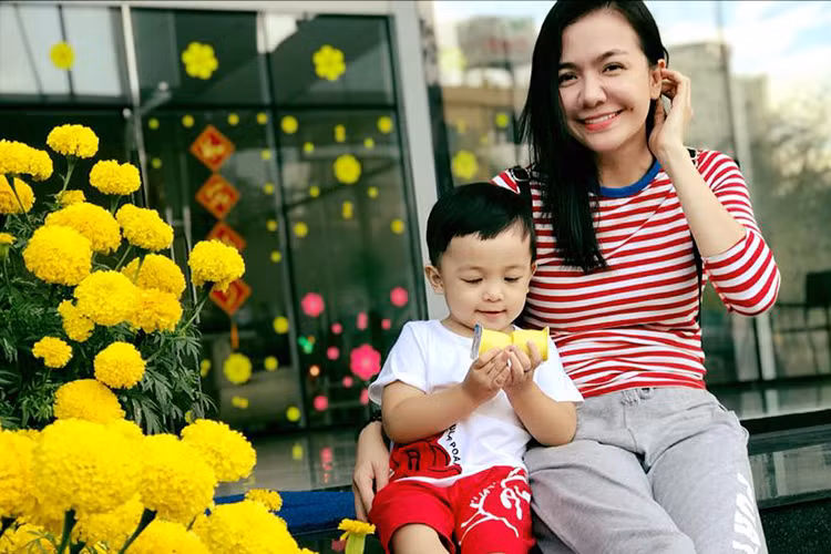 Huỳnh Đông cảm thấy bớt mệt mỏi khi nghĩ về tổ ấm nhỏ của anh với Ái Châu.