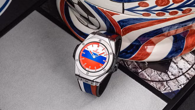 Người mua có thể chọn màu cờ quốc gia cho smartwatch để tạo phong cách hơn.