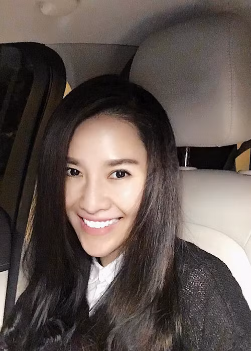 Quế Vân để mặt mộc thời điểm chưa dao kéo. Trước khi phẫu thuật thẩm mỹ, cô vốn sở hữu nhan sắc xinh đẹp.